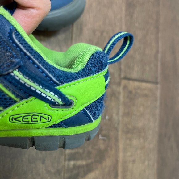 Keen Sandals Kids sz 12 - Picture 15 of 16